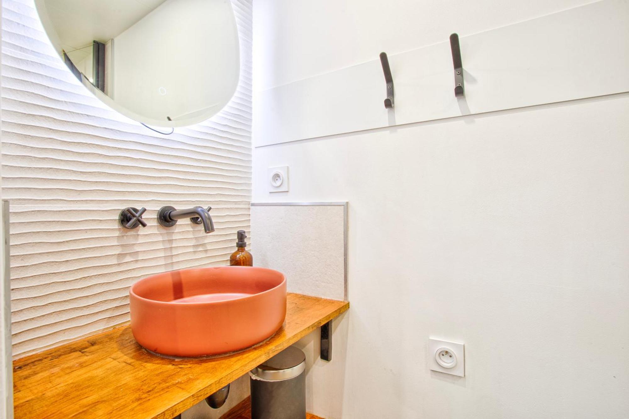 Appartement Fraichement Renovee - Jacuzzi Au Coeur De Caen Eksteriør bilde